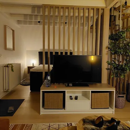 Aux Caillebotis ウェーム