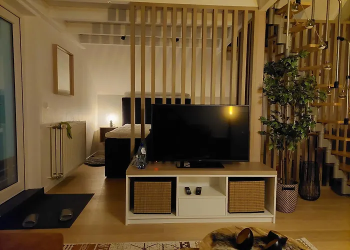 Aux Caillebotis ウェーム